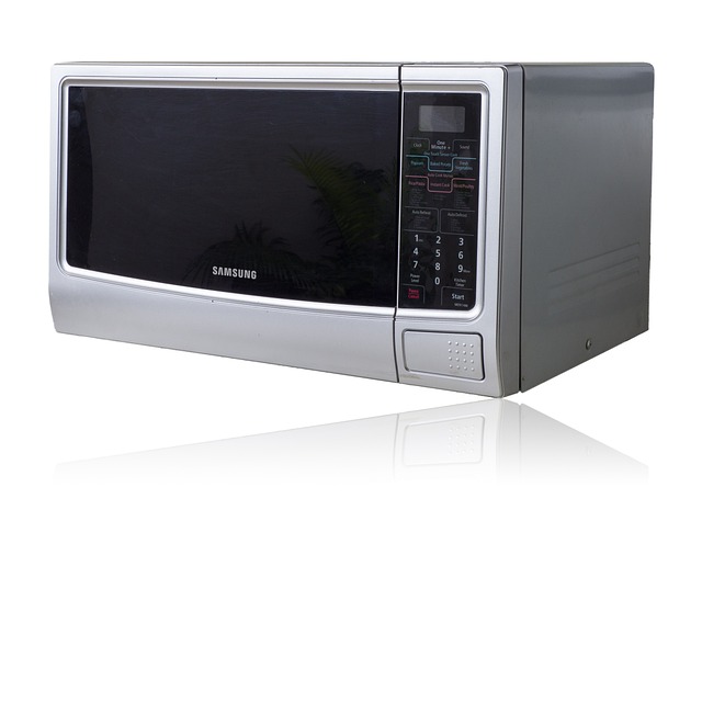 Read more about the article Electrical Safety 101: Does Your Microwave Need Grounding?